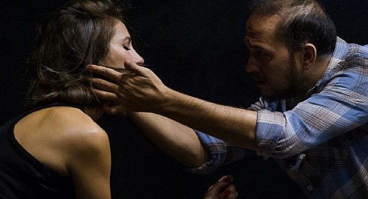 Versus Tiyatro & Zorlu PSM ortak yapımı yepyeni bir oyun: “Evlilikten Sahneler”