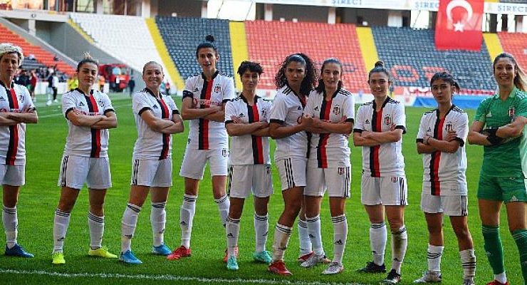 Vodafone’dan Beşiktaş Kadın Futbol Takımı’na Destek Mesajı