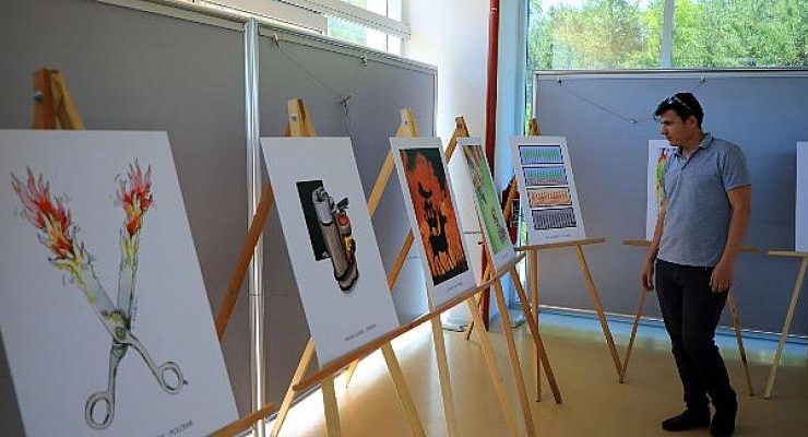 ‘Yangın’ temalı karikatür yarışmasının eserleri sergileniyor