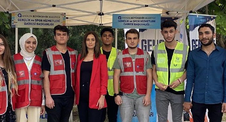 Antalya Büyükşehir Öğrenci Topluluk Tanıtım Günlerine Katıldı