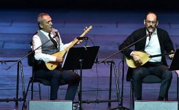 İrfani Türküler halk müziğini müzikseverlerle buluşturdu
