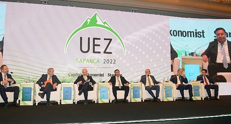 UEZ 2022’de yeni dönemde finans ve bankacılığın nasıl değişeceği konuşuldu