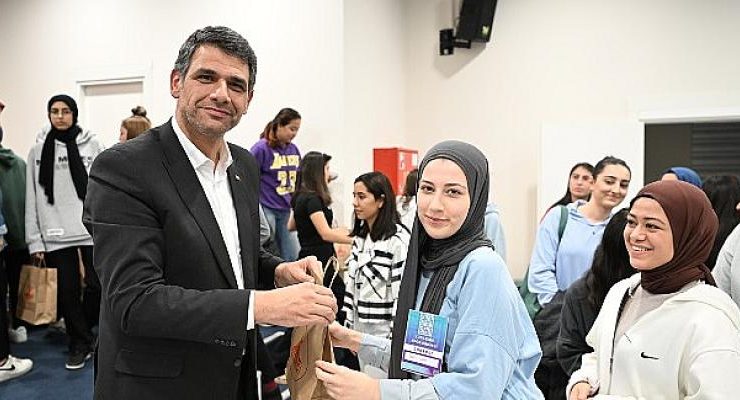 Başkan Kocaman, Sultanbaba Kız Öğrenci Yurdunda