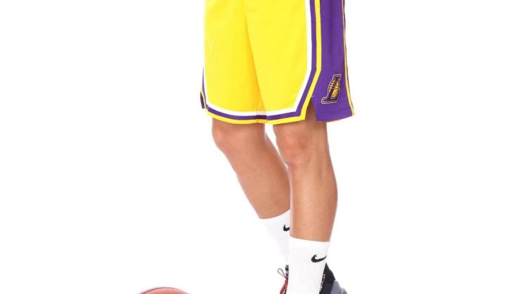 Hafifliği ve Esnek Dokusuyla Rahatlığı Hissettiren Basketbol Şortu Seçenekleri